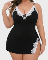 Camisón de encaje con escote en V, aberturas laterales y talla grande