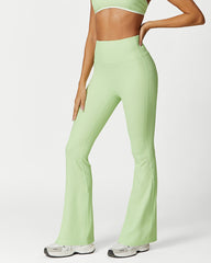 Pantalones acampanados de entrenamiento acanalados de cintura alta