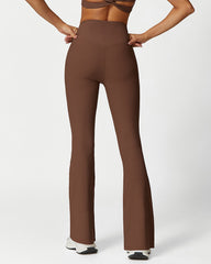 Pantalones acampanados de entrenamiento acanalados de cintura alta