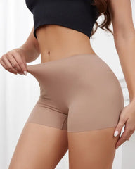 Women's Leopard Print/Solid Seamless Comfortable Breathable Boxer Briefs