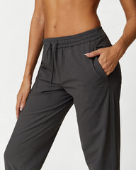 Pantalones activos ligeros de secado rápido