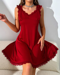 Camisón sexy de encaje con espalda en V y abertura alta