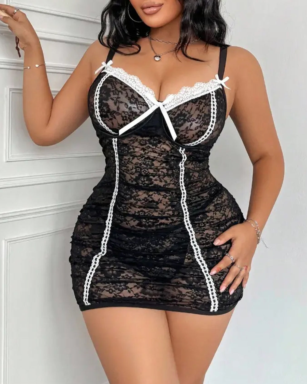 Plus Size Floral Lace Backless Mini Chemise
