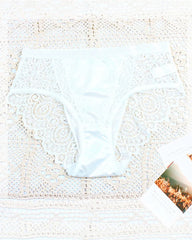 Women's High-waisted Floral Lace Breathable Comfortable Panties